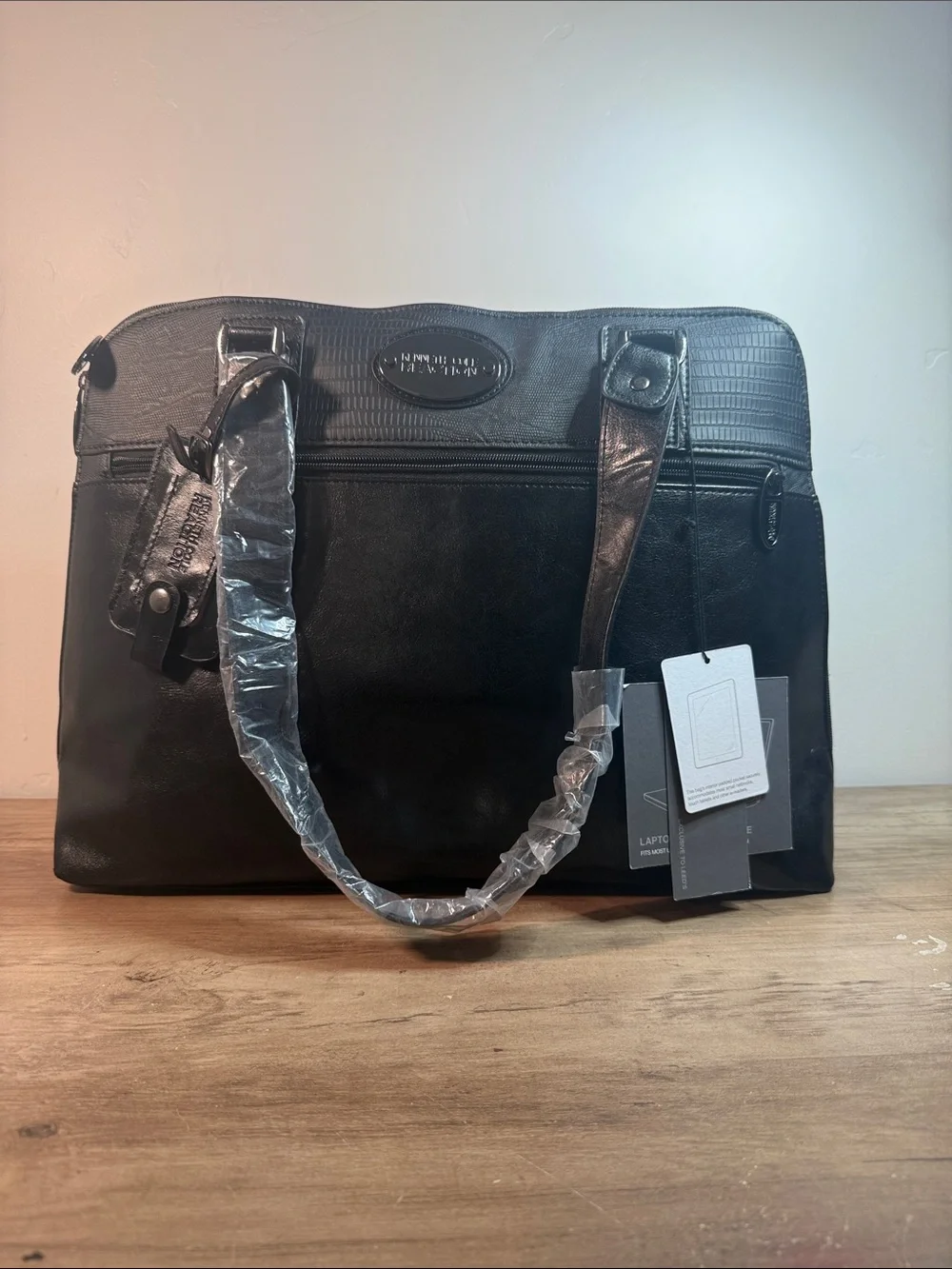 Kenneth Cole Reaction Leeds Exclusive Black Work Tote Bag NWT Tablet 9950-S3BK